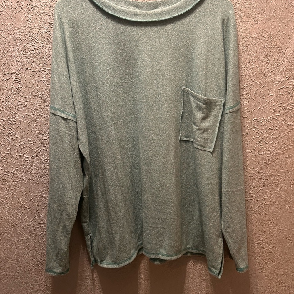 Zenana Outfitters Seafoam Knit Top